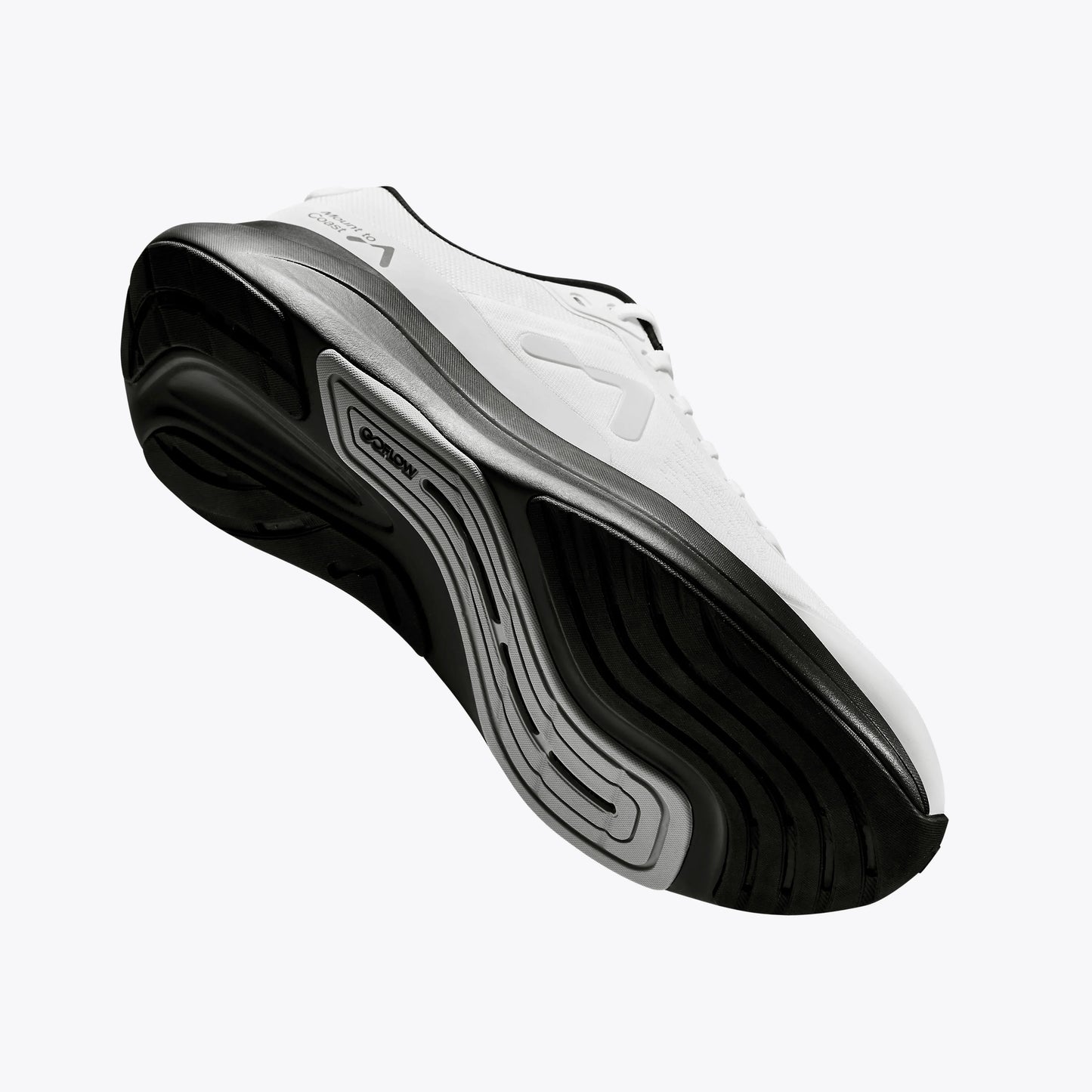 Mount to Coast P1 stability shoe, white and black with 3D Archrail technology. #Color_white|black