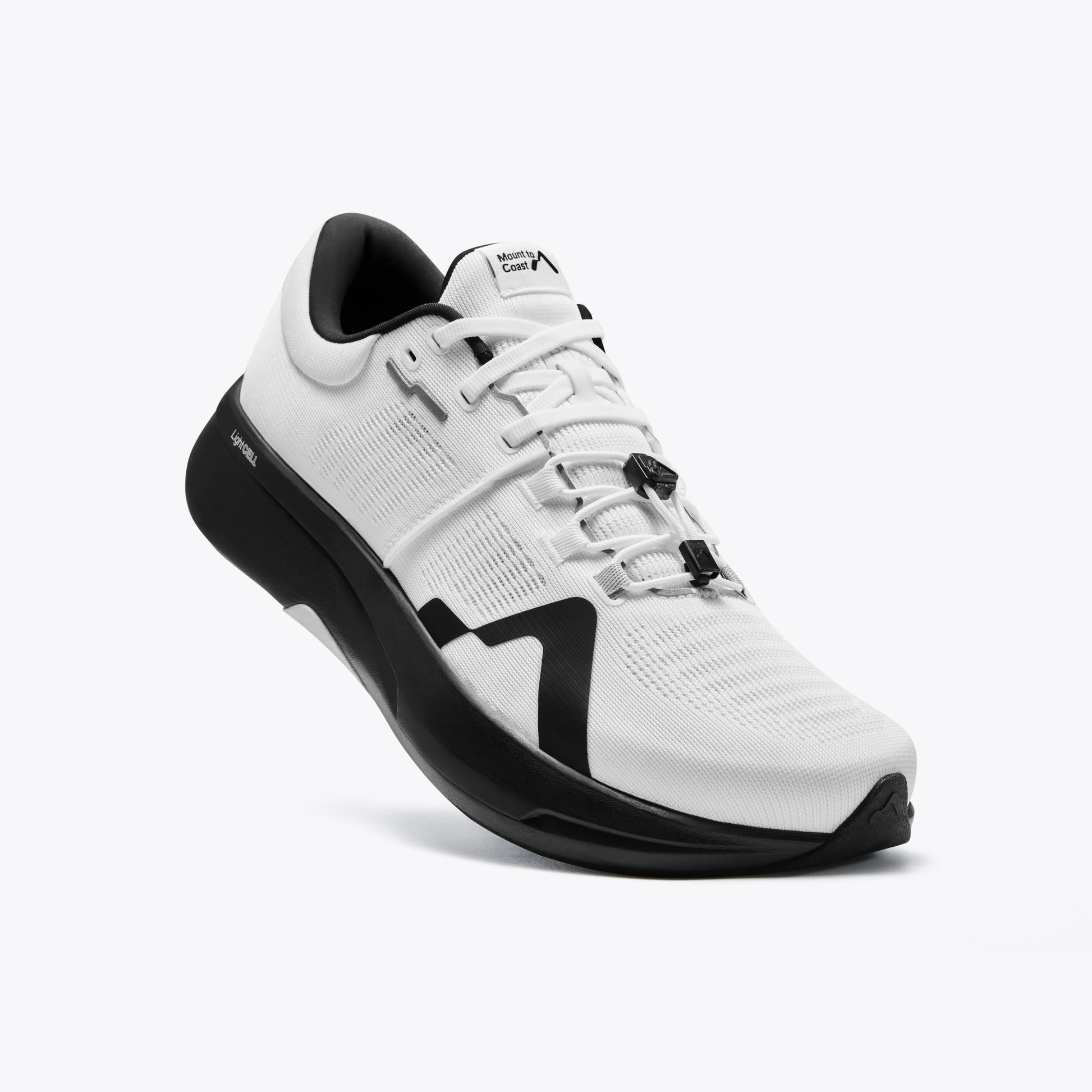 R1R white running shoe with LightCell technology and black accents, for road and trail running. #Color_white|black