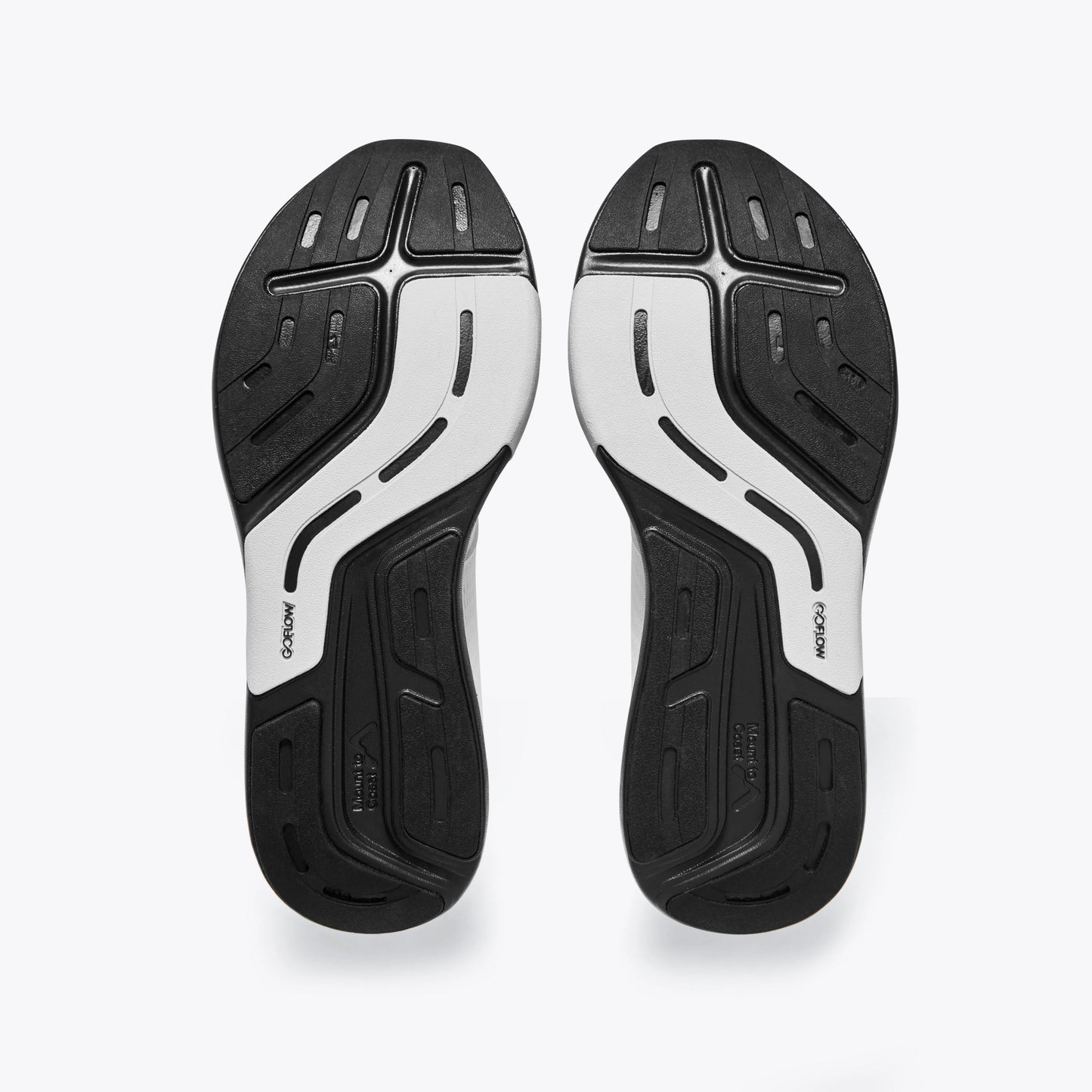 R1R running shoe outsole with GOFLOW technology, featuring durable rubber for road running. #Color_white|black